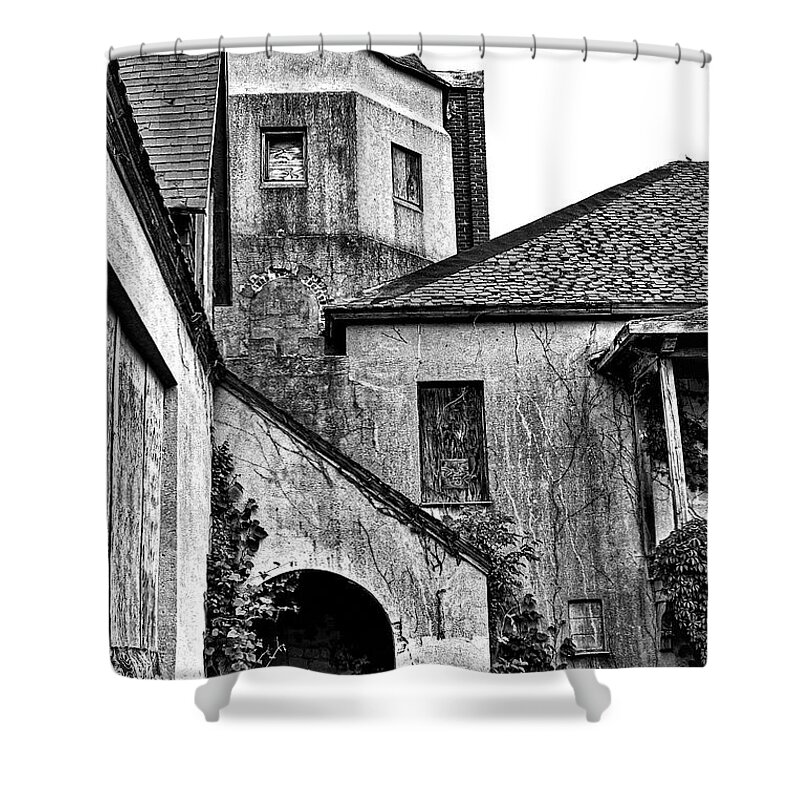 House Dwelling Black White Shower Curtain featuring the photograph Coindre Hall1 by John Linnemeyer