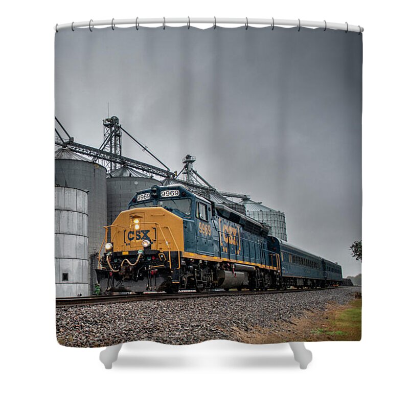 Railroad Shower Curtain featuring the photograph CSX Geometry Train W003 At Pembroke Ky by Jim Pearson