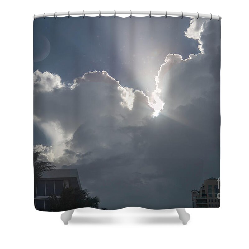 Fort Lauderdale Shower Curtain featuring the photograph Daydreaming by FineArtRoyal Joshua Mimbs