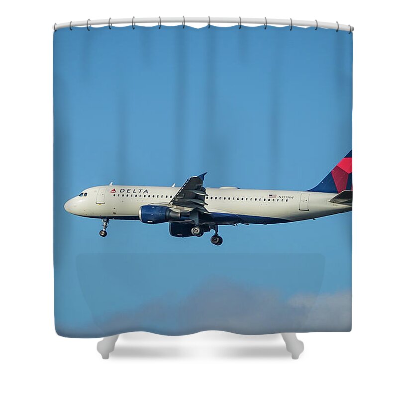 Reid Callaway Delta Air Lines Airplane N357dn Shower Curtain featuring the photograph Delta Airlines Jet N357NW Airbus A320 Arriving Hartsfield Jackson Atlanta International Airport Art by Reid Callaway