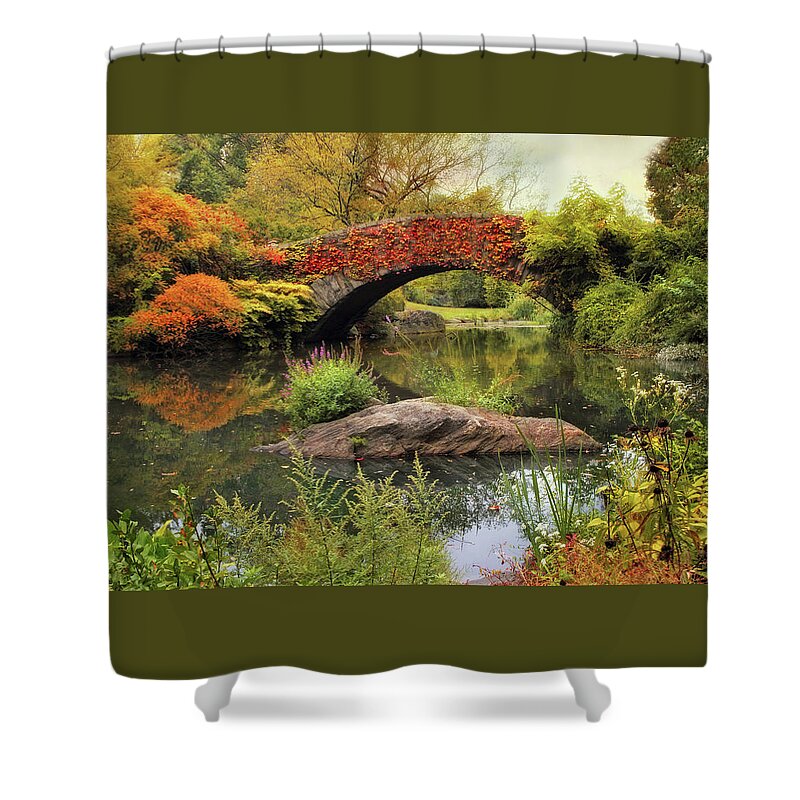 Autumn Shower Curtain featuring the photograph Gapstow Bridge Serenity by Jessica Jenney