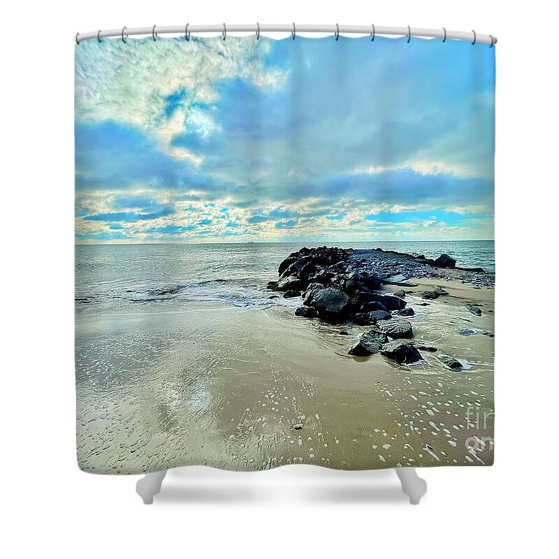 Bay Shower Curtain featuring the photograph Look at the sky by Maya Mey Aroyo
