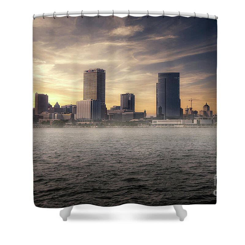 Milwaukee Shower Curtain featuring the photograph Milwaukee Skyline #1 by Jarrod Erbe