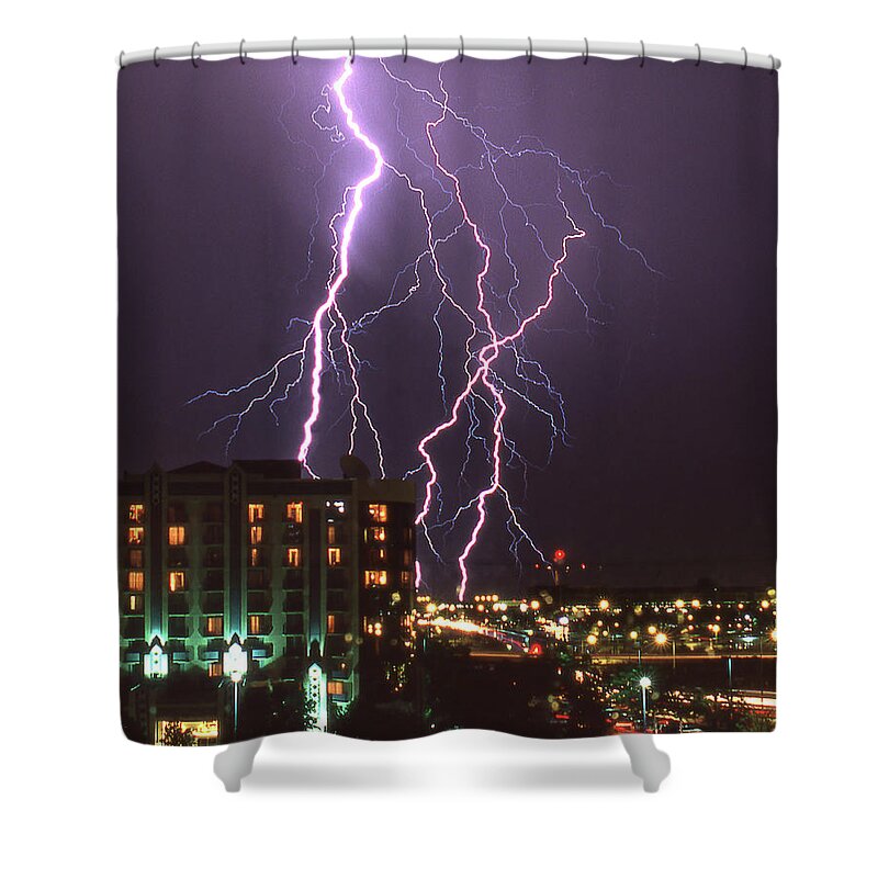 Streak Lightning Shower Curtain featuring the photograph Minnesota Electrical Storm 2 by Mike McGlothlen