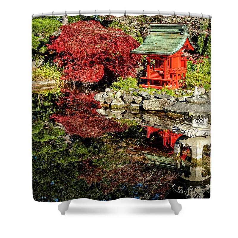 Pt Shower Curtain featuring the photograph Pagoda Reflections by Rob Green