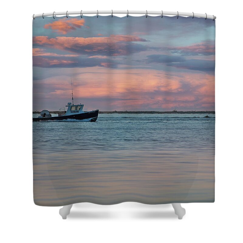 Sunset Shower Curtain featuring the photograph Return From the Sea by Fon Denton