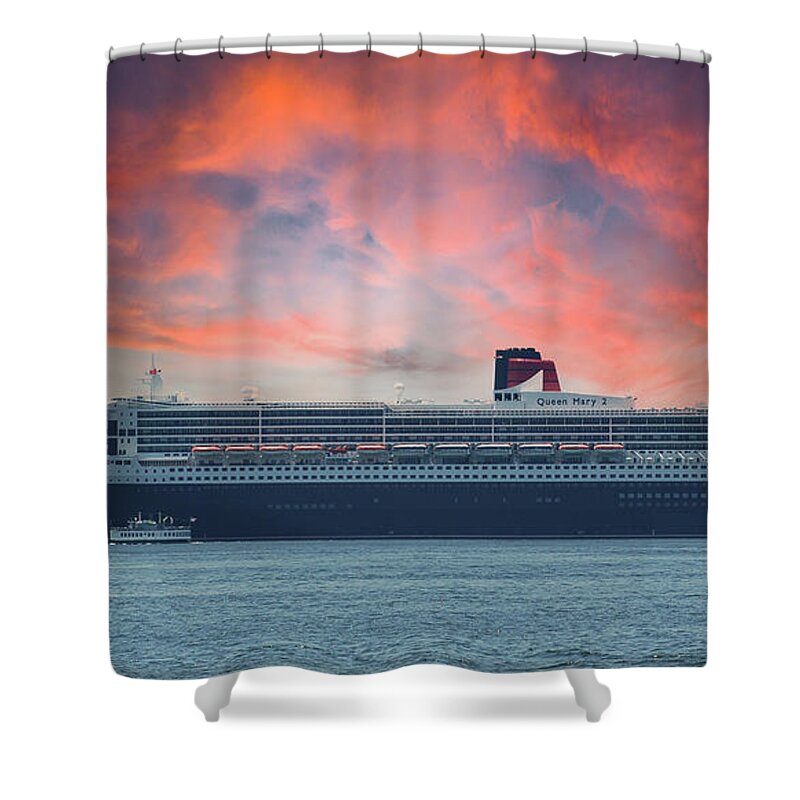 Rms Queen Mary 2 Shower Curtain featuring the photograph RMS Queen Mary 2 - Charleston South Carolina by Dale Powell