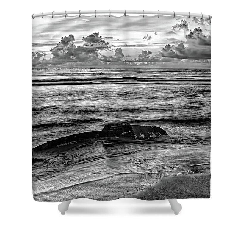 North Carolina Shower Curtain featuring the photograph Saying Goodbye to an Old Friend bw by Dan Carmichael