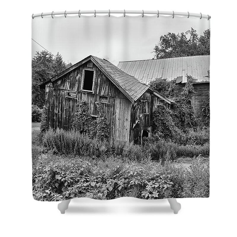 Rural Shower Curtain featuring the photograph Twisted Barn by Steven Nelson