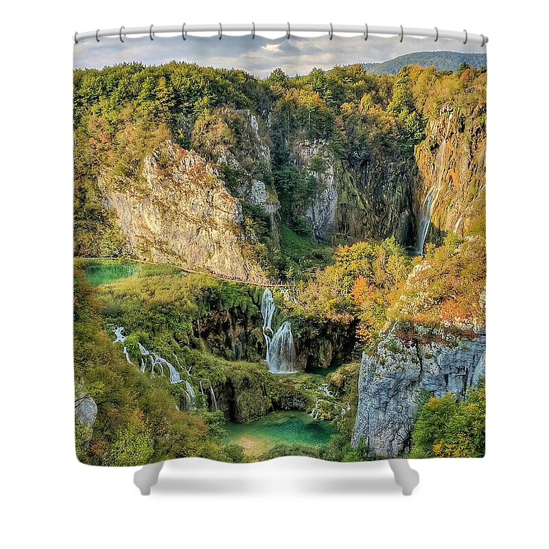 Plitvice Lakes Shower Curtain featuring the photograph Veliki Slap Waterfall 2 by Yvonne Jasinski