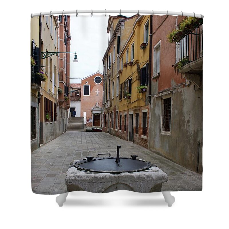 Well Shower Curtain featuring the photograph Well in Venice by Yvonne M Smith