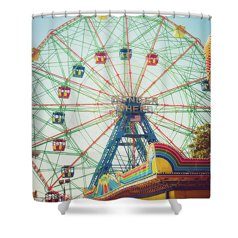 Ferris Wheel Shower Curtain featuring the photograph Wonder Ferris Wheel by Sonja Quintero