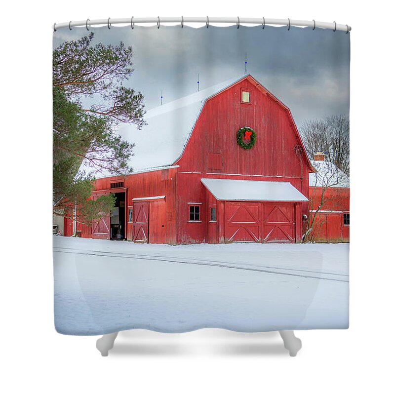 Barn Shower Curtain featuring the photograph Wreath On A Barn by Guy Whiteley