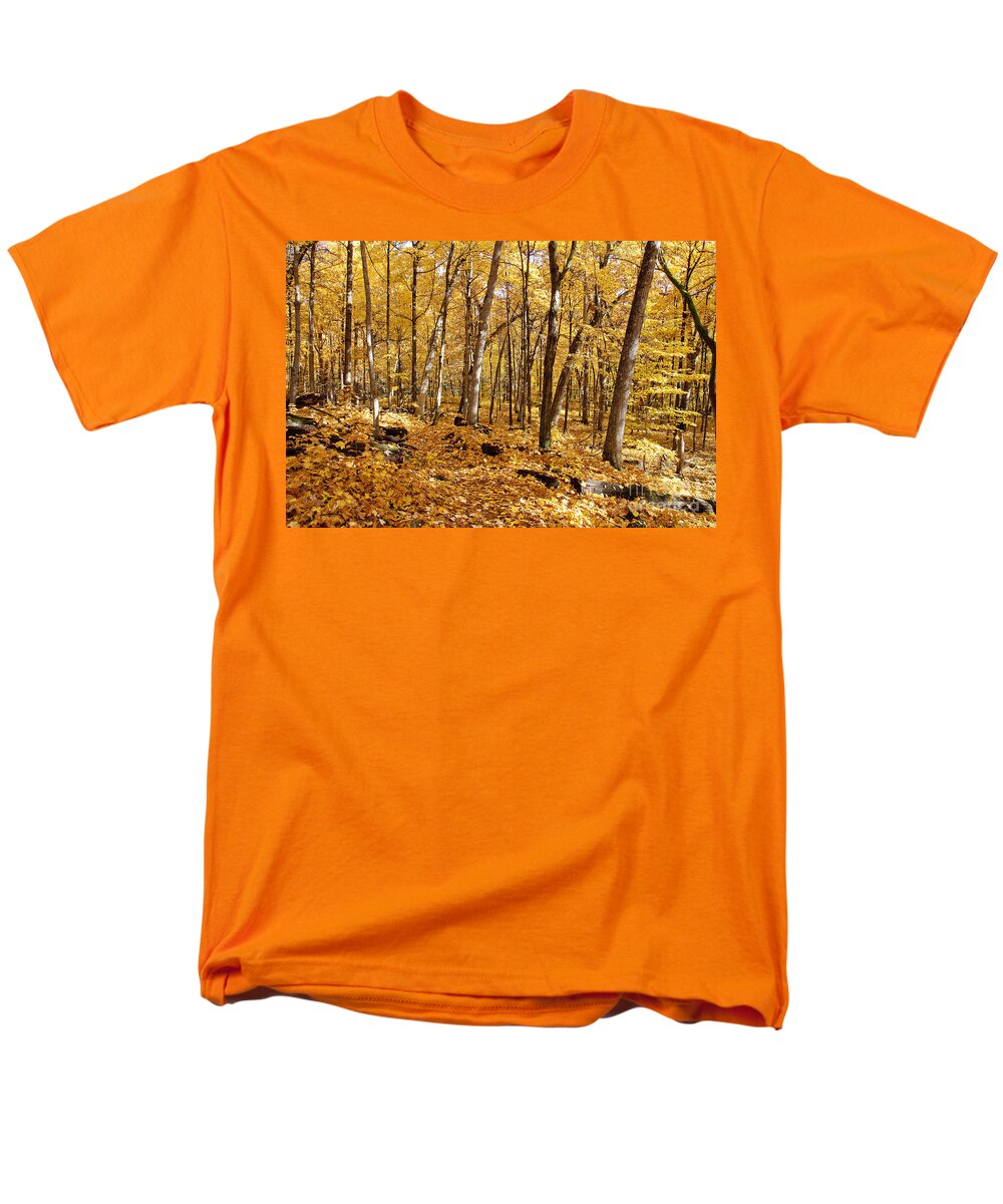 Arboretum Men's T-Shirt (Regular Fit) featuring the photograph Arboretum trail by Steven Ralser