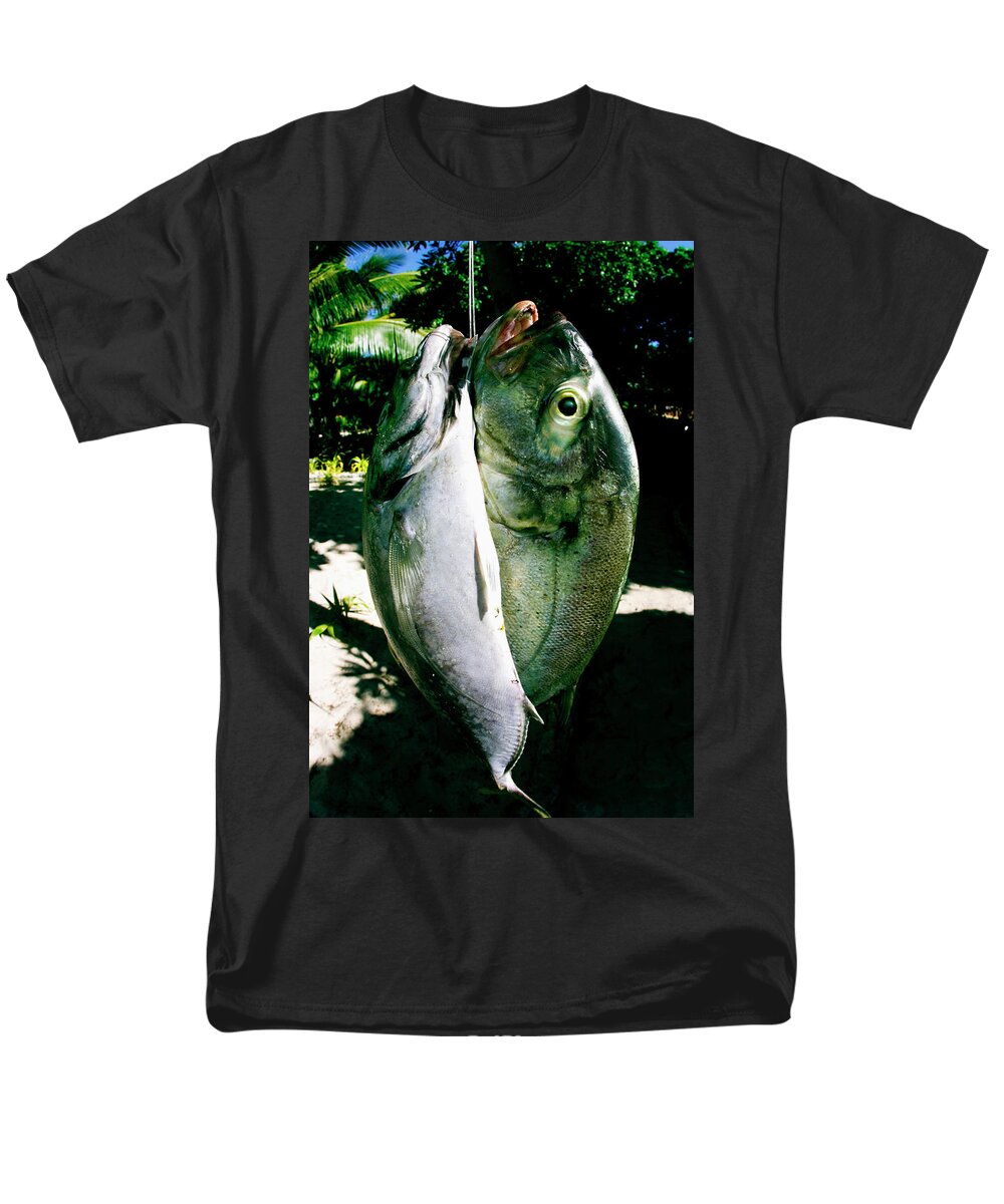 Fish Caught At Tavarua, Fiji Hang Men's T-Shirt (Regular Fit)