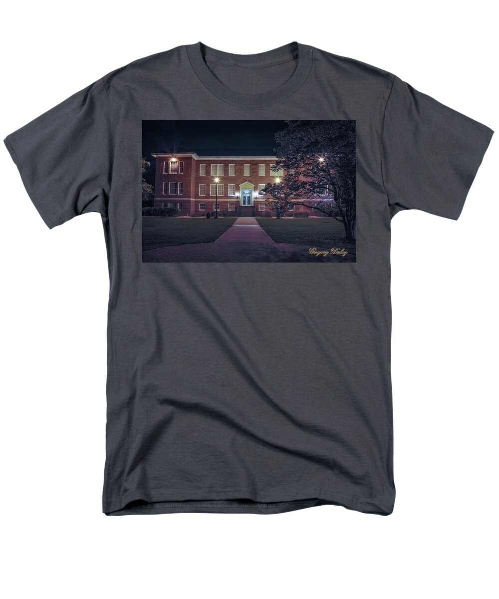 Ul Men's T-Shirt (Regular Fit) featuring the photograph Girard hall at Night by Gregory Daley MPSA
