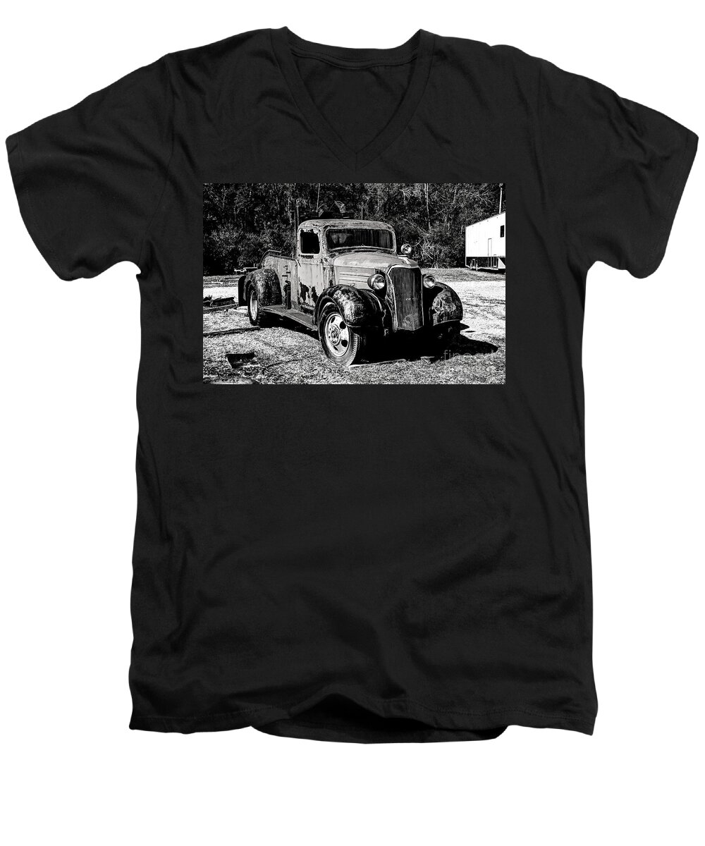 Hdr Men's V-Neck T-Shirt featuring the photograph 1937 Chevy Wrecker by Paul Mashburn
