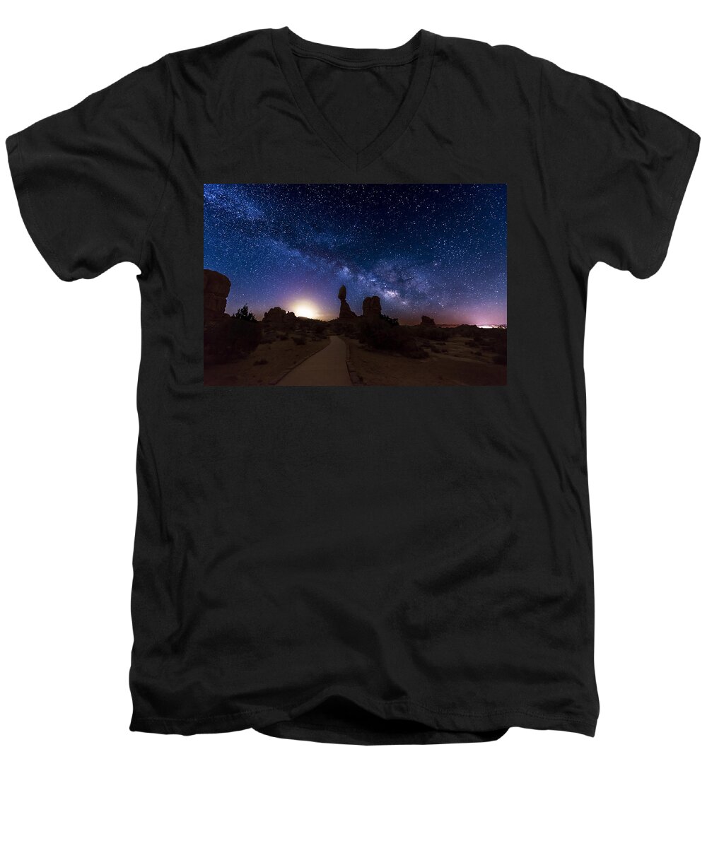 Utah Men's V-Neck T-Shirt featuring the photograph Balance by Dustin LeFevre
