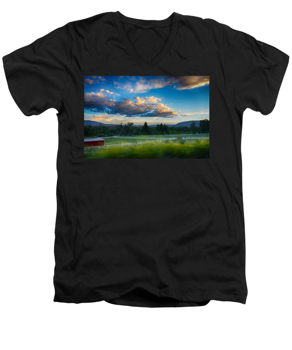 Colorado Sunset Men's V-Neck T-Shirt featuring the photograph Breathtaking Colorado Sunset 1 by Angelina Tamez