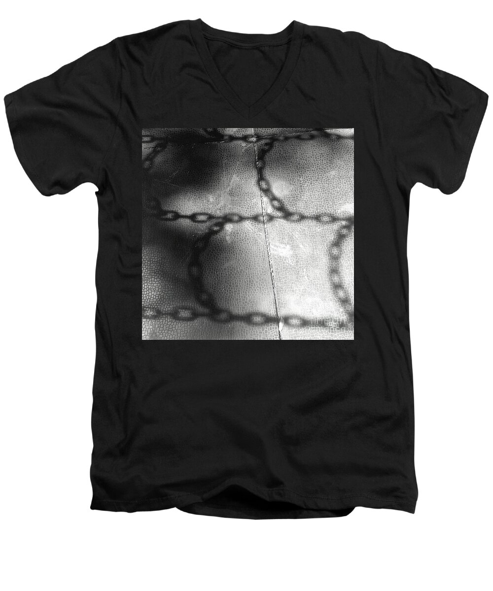 Chain Men's V-Neck T-Shirt featuring the photograph Chain Ladder by James Aiken