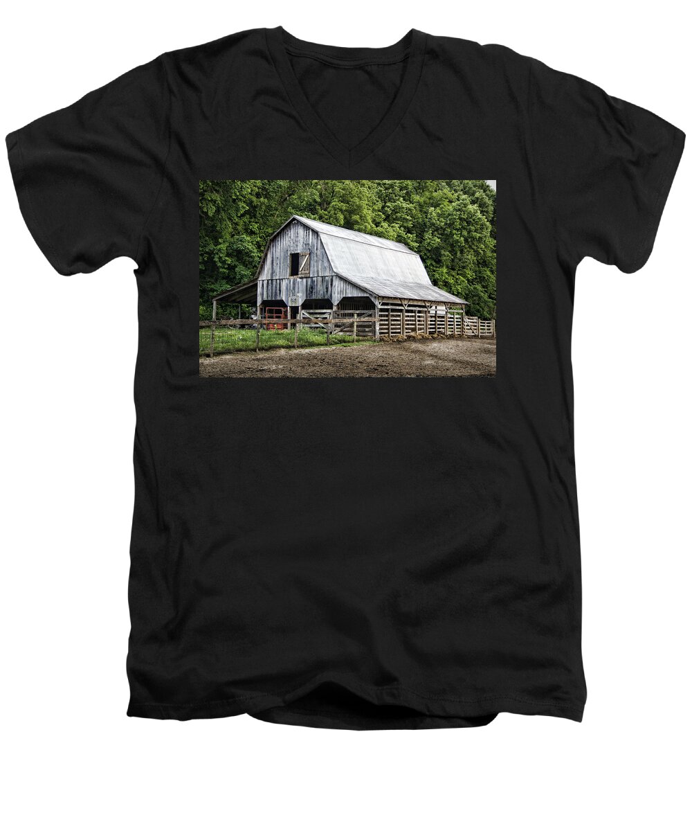 Barn Men's V-Neck T-Shirt featuring the photograph Clubhouse Road Barn by Cricket Hackmann