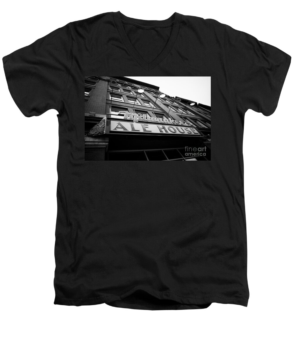 Andrew Slater Photography Men's V-Neck T-Shirt featuring the photograph Milwaukee Ale House by Andrew Slater