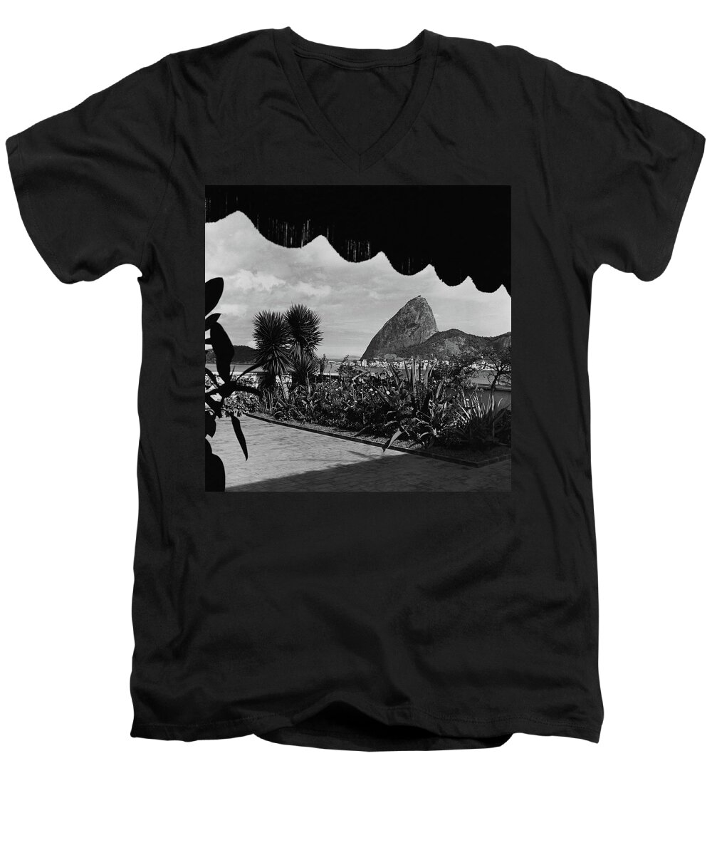 Exterior Men's V-Neck T-Shirt featuring the photograph Sugarloaf Mountain Seen From The Patio At Carlos by Luis Lemus