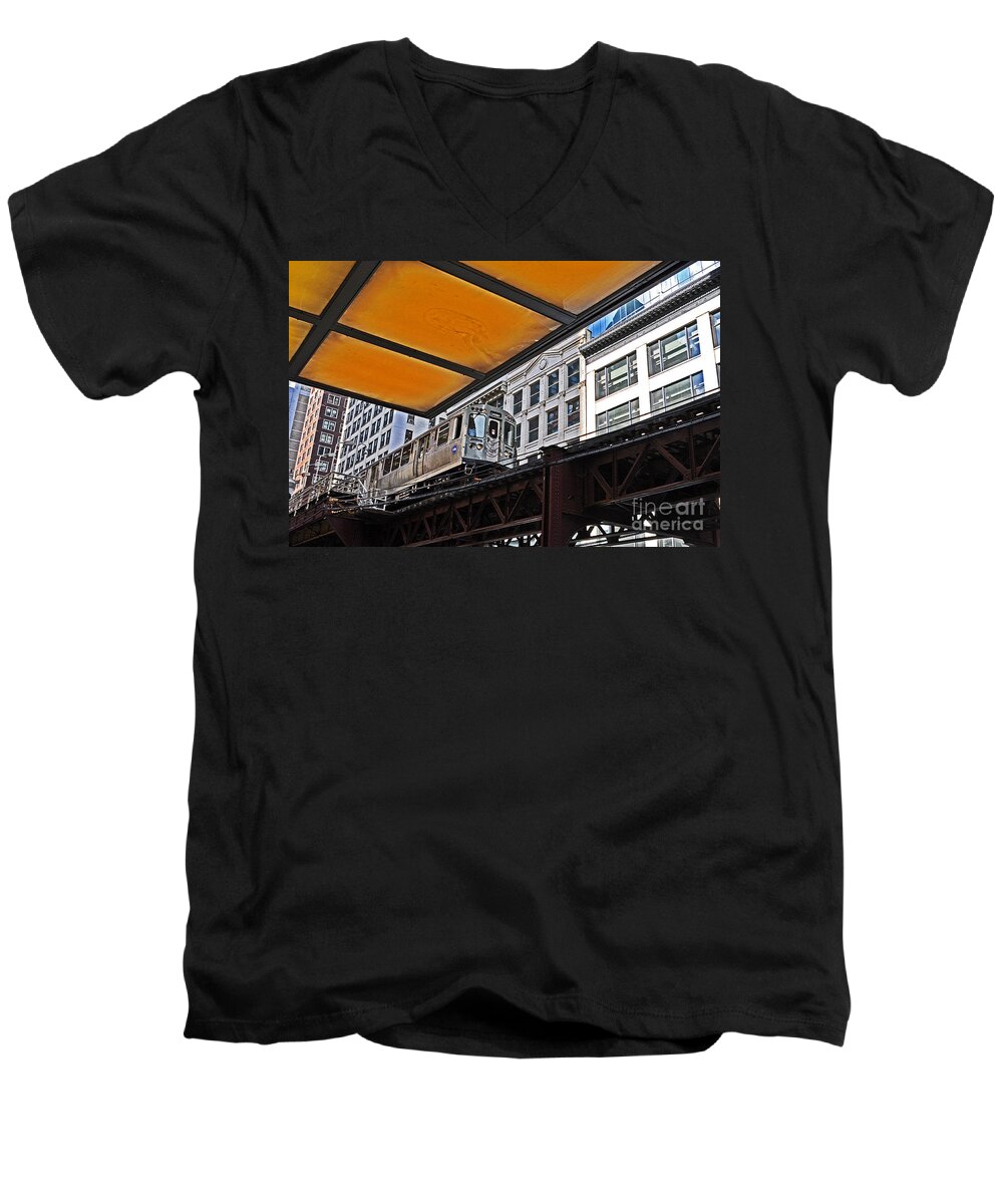 Chicago Men's V-Neck T-Shirt featuring the photograph The Commute Home 2 by Lydia Holly