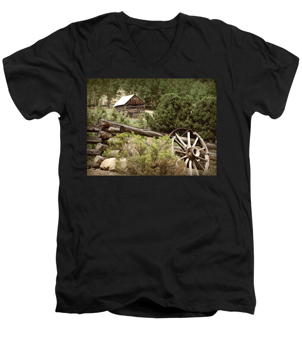 Cabin Men's V-Neck T-Shirt featuring the photograph Wagon Wheel by KATIE Vigil