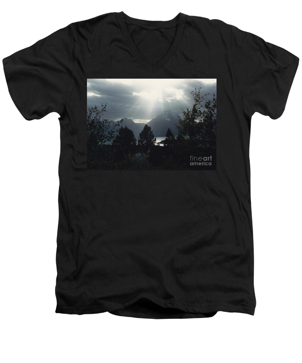 Light Rays Men's V-Neck T-Shirt featuring the photograph Heavenly Rays by Barbara Plattenburg