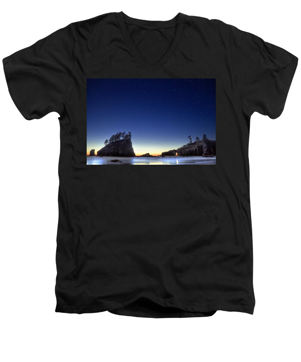 Landscape Men's V-Neck T-Shirt featuring the photograph A night for stargazing by William Lee