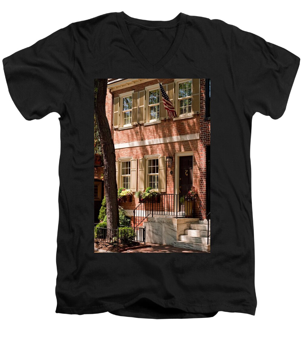 Home Men's V-Neck T-Shirt featuring the photograph An American Home by Scott Wyatt