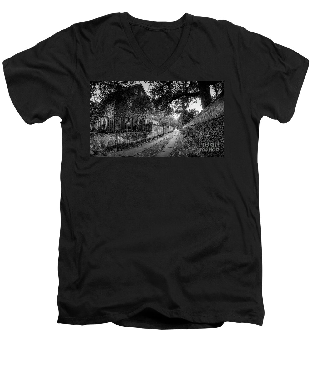 Black And White Men's V-Neck T-Shirt featuring the photograph Charleston Ally Path by David Smith