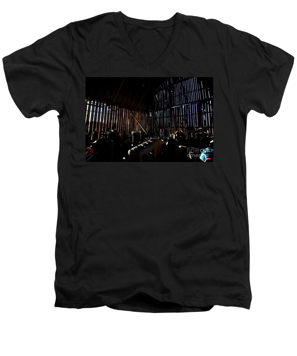 Barn Men's V-Neck T-Shirt featuring the photograph Jesse's in the Barn by Steven Dunn
