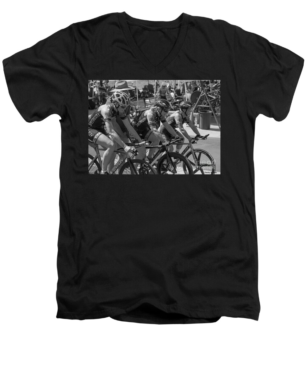 San Diego Men's V-Neck T-Shirt featuring the photograph Ladies Team Pursuit by Dusty Wynne