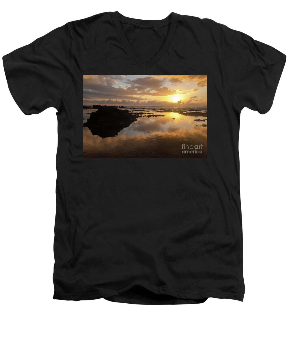 Hawaii Men's V-Neck T-Shirt featuring the photograph Lanai Sunset #1 by Paul Quinn