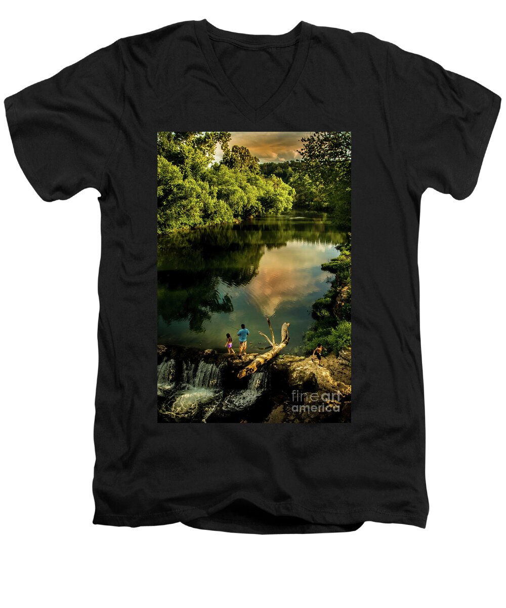 Landscape Men's V-Neck T-Shirt featuring the photograph Last Seconds Of Summer by Robert Frederick