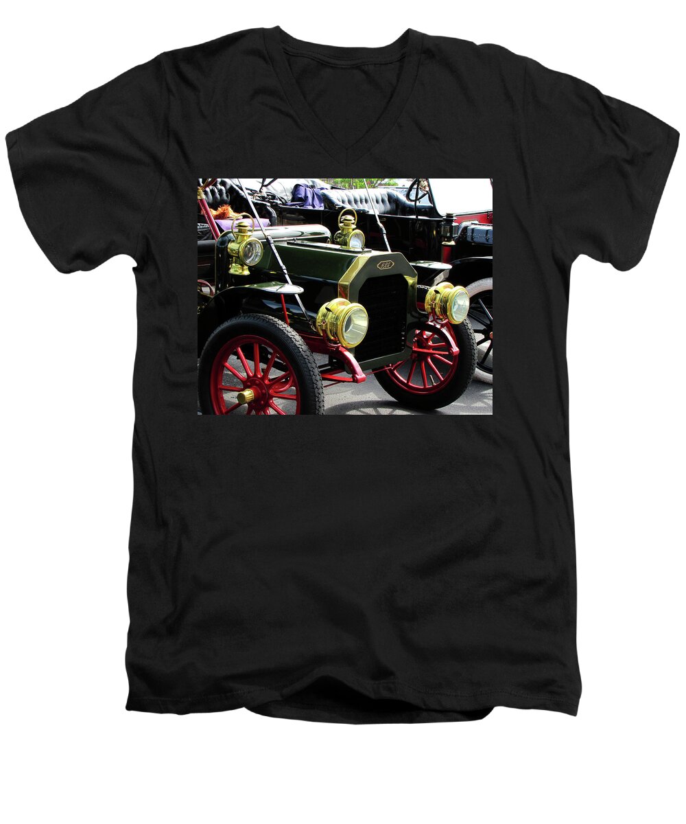 Antique Men's V-Neck T-Shirt featuring the photograph Old Buick by Peggy Urban