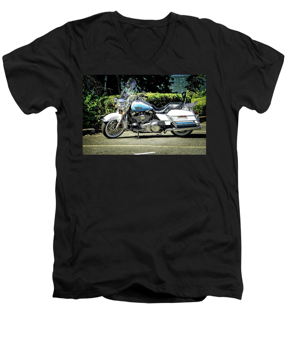 Road Men's V-Neck T-Shirt featuring the photograph Harley Road King by Steve Benefiel