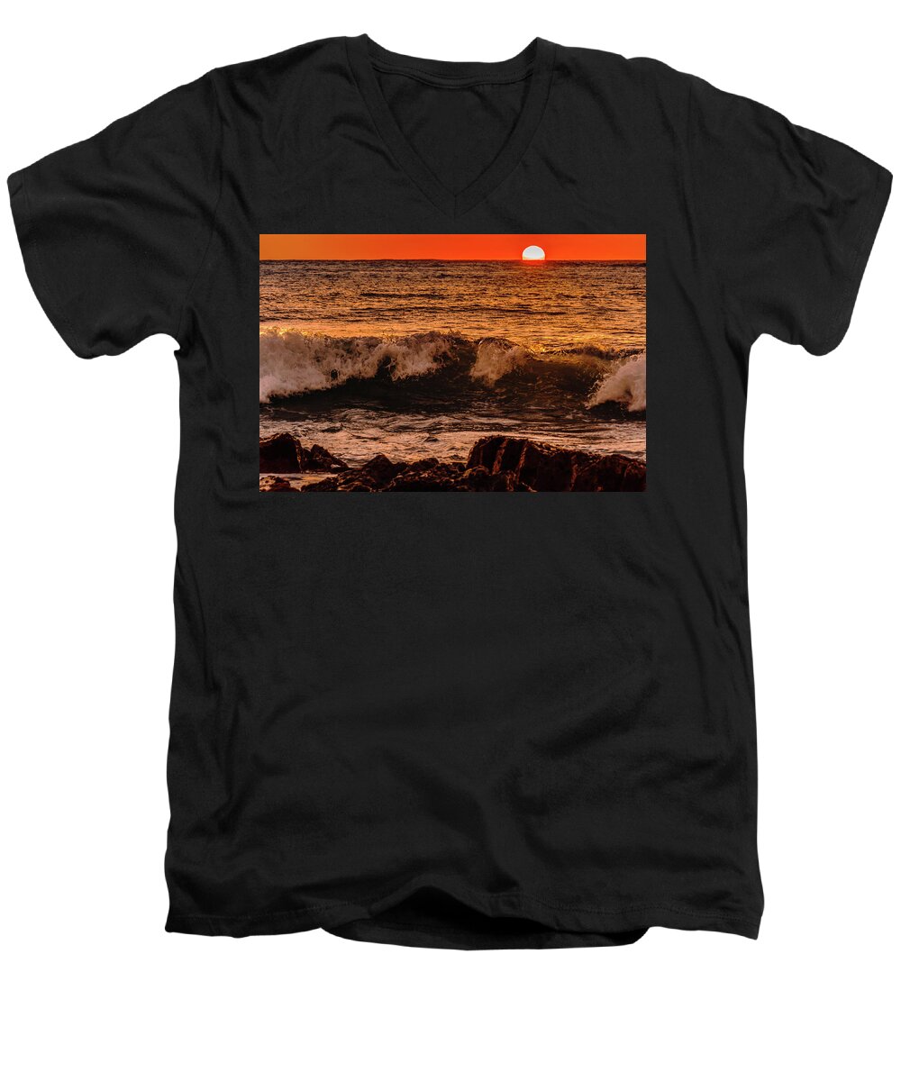Hawaii Men's V-Neck T-Shirt featuring the photograph Sunset Wave by John Bauer