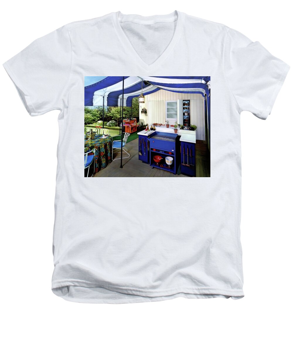 Architecture Men's V-Neck T-Shirt featuring the photograph A Patio by Pedro E. Guerrero