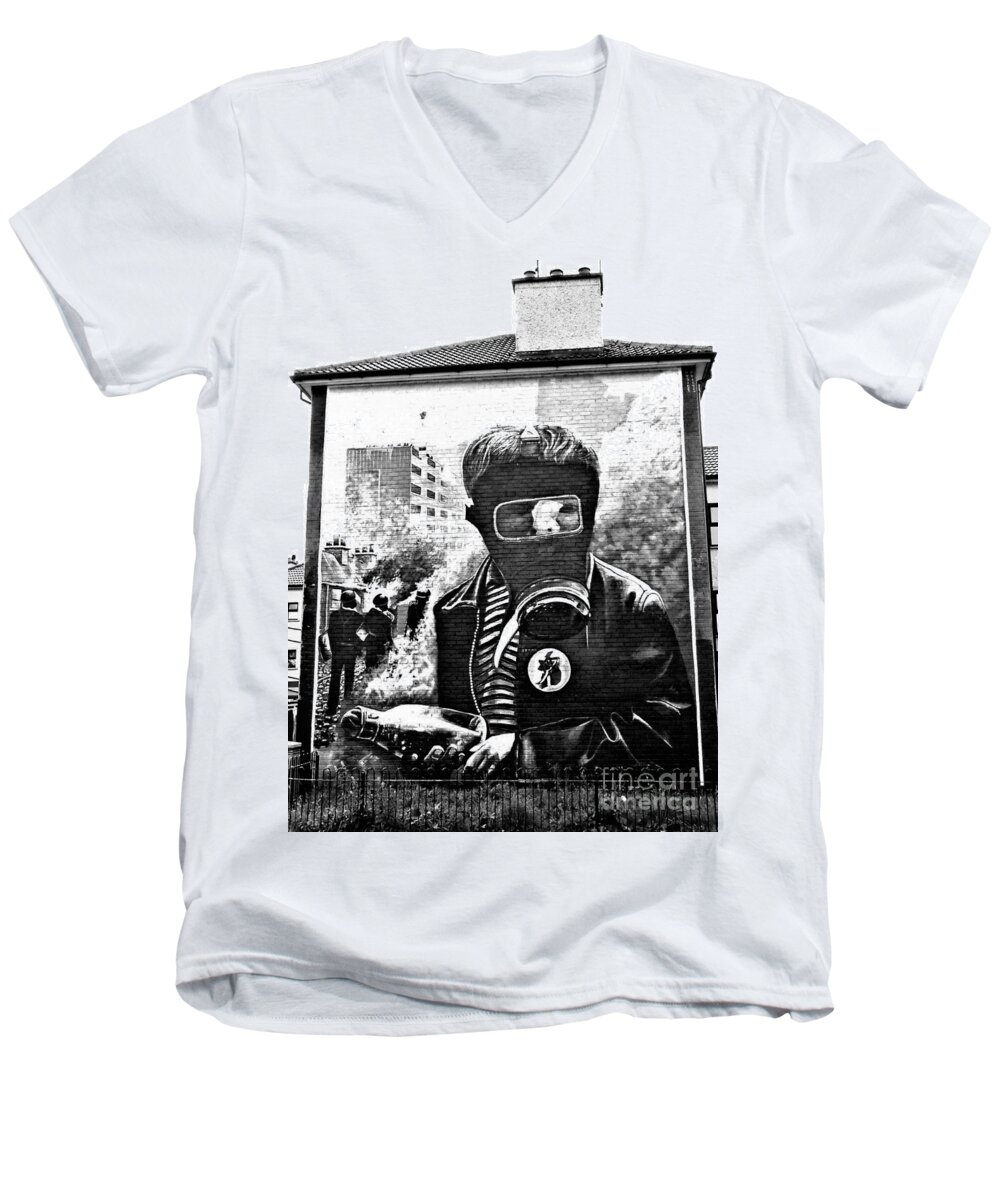 Mural Men's V-Neck T-Shirt featuring the photograph Battle of the Bogside Mural by Nina Ficur Feenan