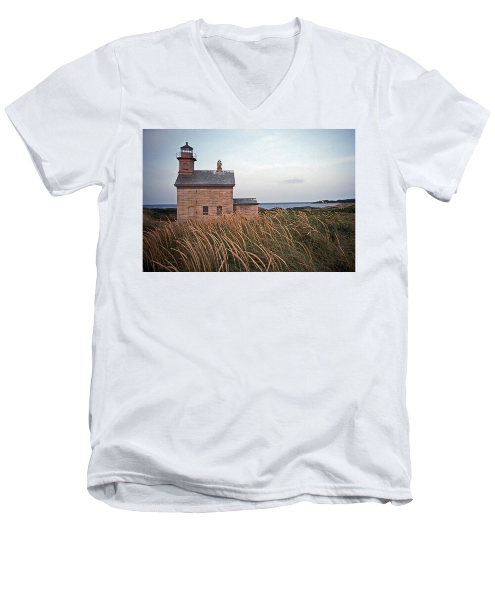 Lighthouse Men's V-Neck T-Shirt featuring the photograph Block Island North West Lighthouse by Skip Willits