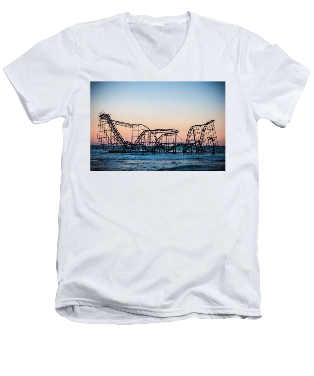 New Jersey Men's V-Neck T-Shirt featuring the photograph Giant of the Sea by Kristopher Schoenleber