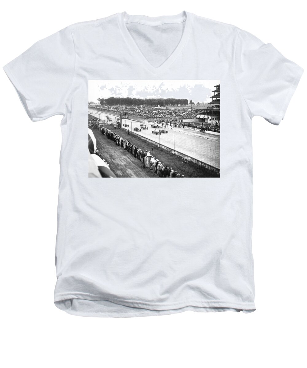 1920's Men's V-Neck T-Shirt featuring the photograph Indy 500 Auto Race by Underwood Archives