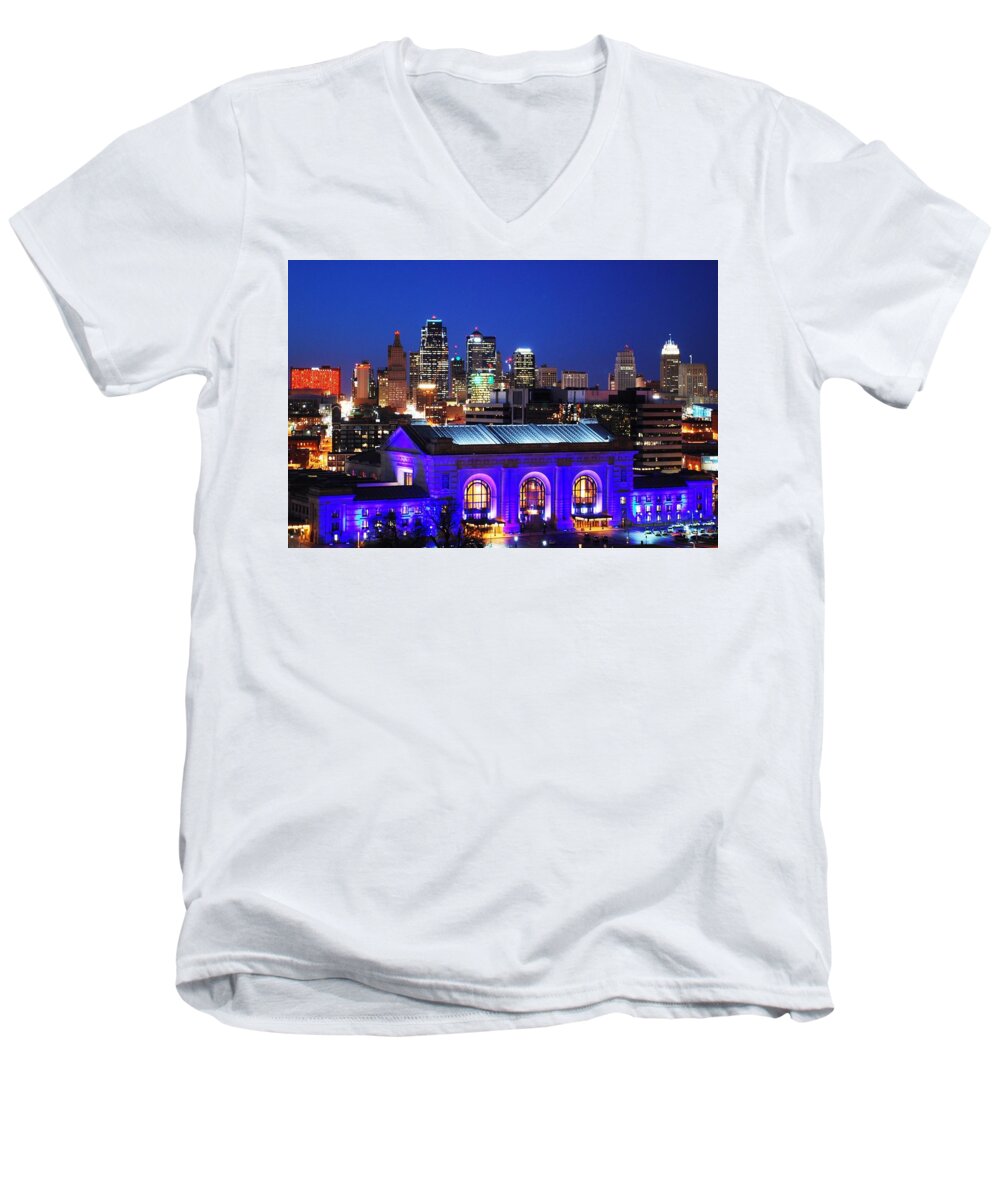 Kcmo Men's V-Neck T-Shirt featuring the photograph Kansas City Skyline at Night by Matt Quest