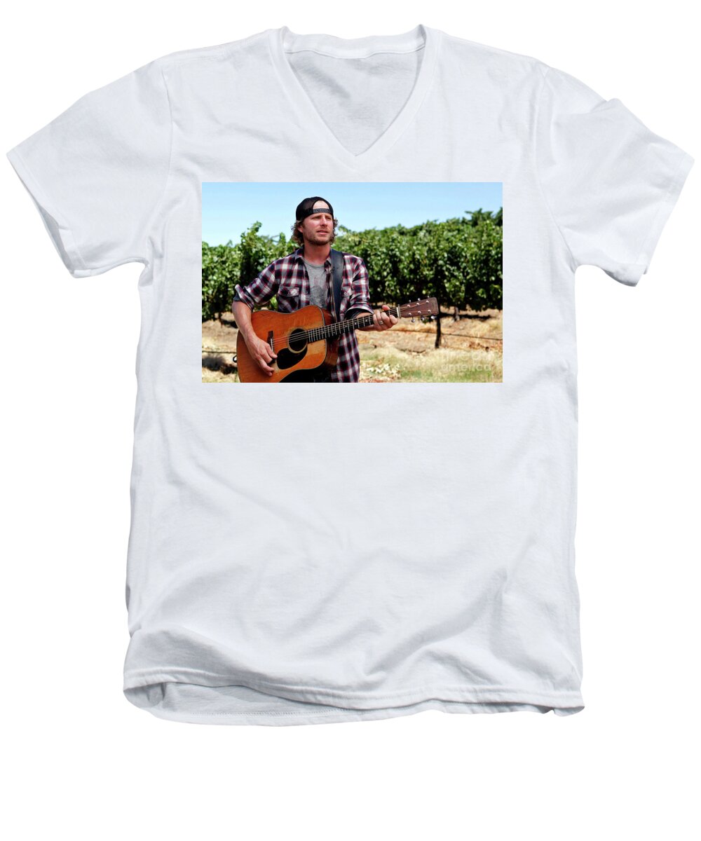 Concert Men's V-Neck T-Shirt featuring the photograph Dierks Bentley by Nina Prommer