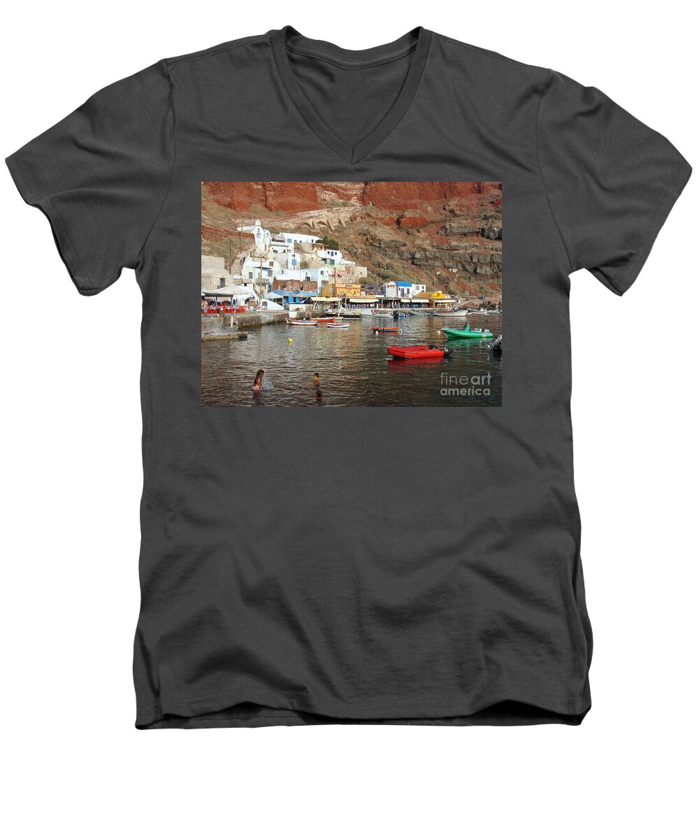 Amoudi Bay Men's V-Neck T-Shirt featuring the photograph A Splash in Amoudi Bay by Suzanne Oesterling
