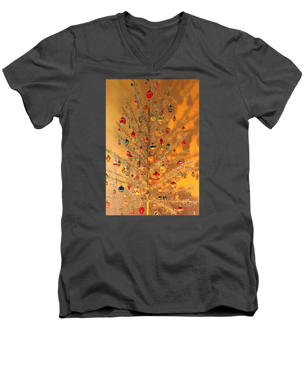 Christmas Men's V-Neck T-Shirt featuring the photograph An Old Fashioned Christmas - Aluminum Tree by Suzanne Gaff
