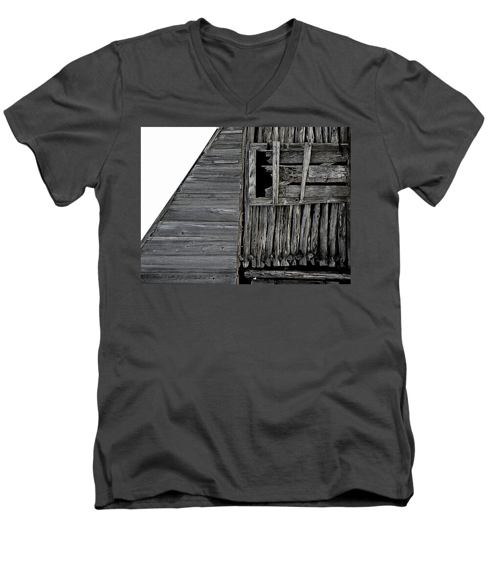 Barn Men's V-Neck T-Shirt featuring the photograph Commons Ford Barn by Gia Marie Houck
